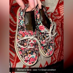 Vans off the wall floral sneakers- Unisex